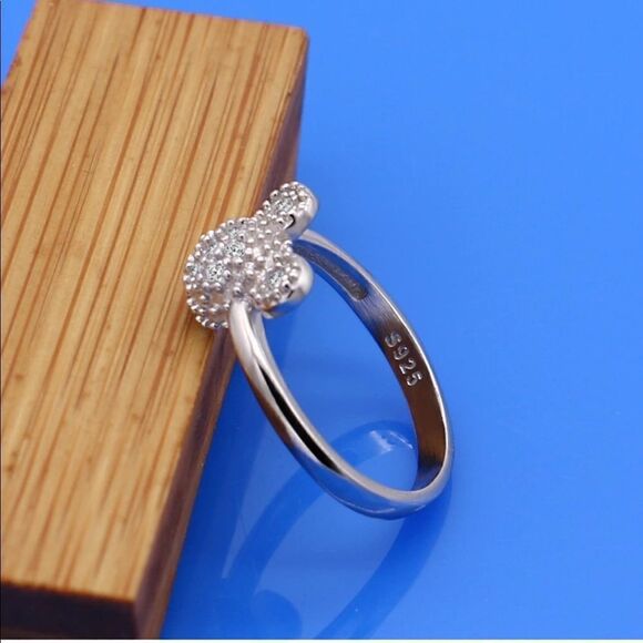 .925 Sterling Silver with White Diamond Cubic Zirconia Mickey Mouse Ring Size 8 - Picture 4 of 8